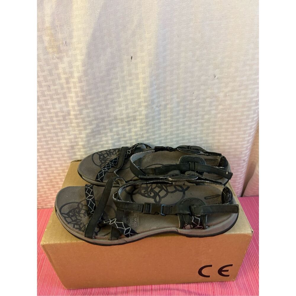 Merrell Q Form size 9 black sandals strappy